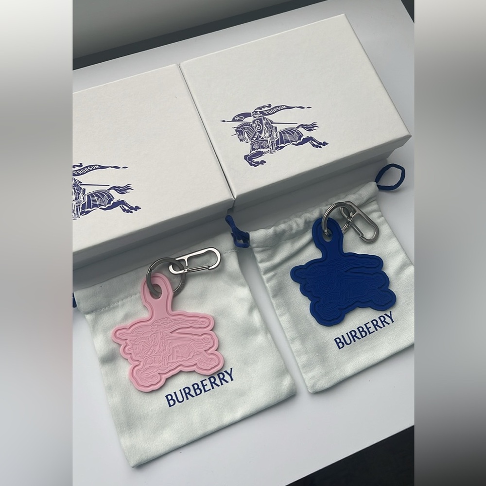 Burberry rubber keychain